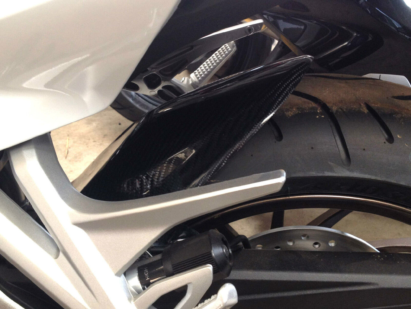 HONDA VFR800 2014-NUVÆRENDE CROSSRUNNER 2015-NUVÆRENDE BAGKRAMMER/MUDGUARD