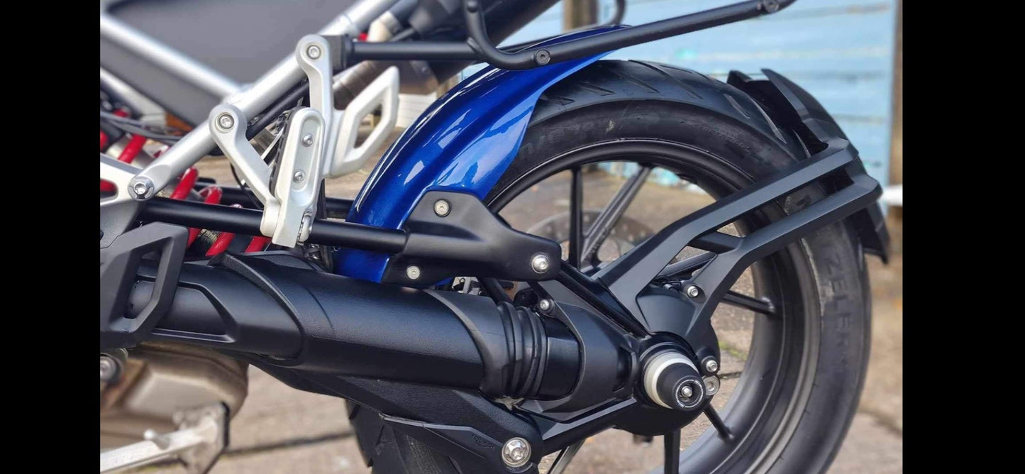 TRIUMPH TIGER 1200 2022- OG VIDERE BAGKRAMMER/MUDGUARD